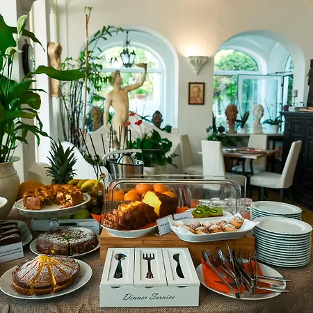 La Reginella Hotel 2*