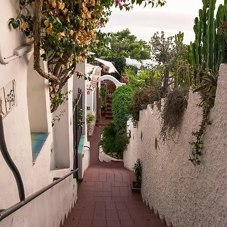 La Reginella Hotel 2*